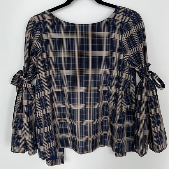 Open back top / light blaser / crop top… Whatever you want! - Picture 4 of 4